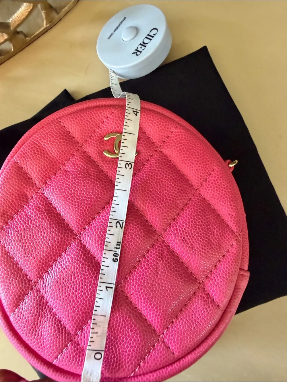 Chanel 2019 Pink Caviar Quilted Round Filigree Crossbody Bag | 🔥